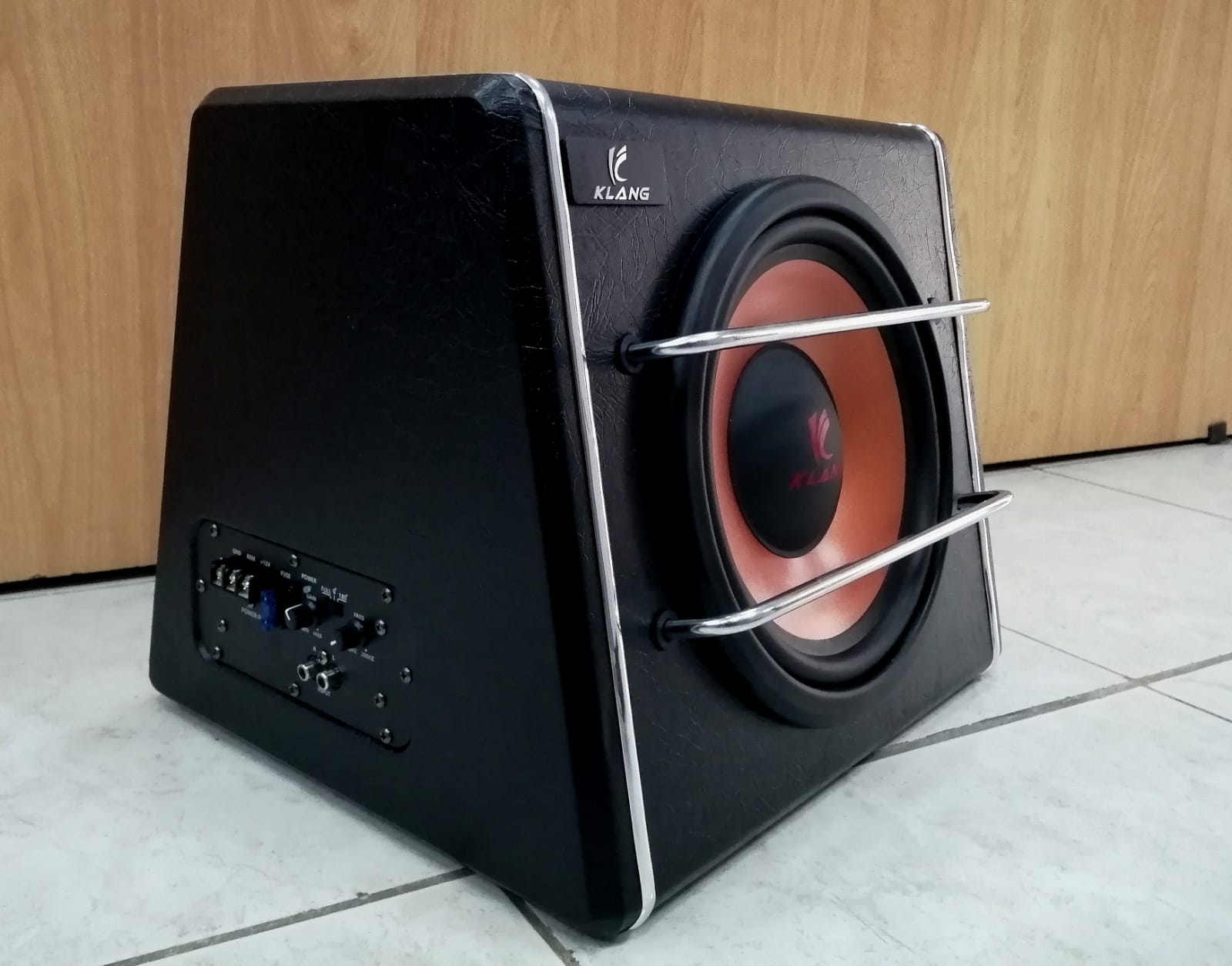 Caja Bajo Amplificado para Auto  Alta potencia KL-T10 90 WATTS KLANG Subwoofer 10